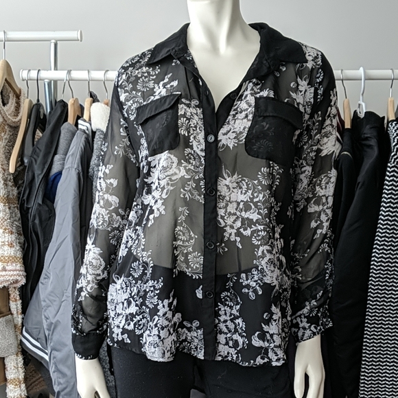 5/$45 Sheer Floral Hi-Lo Blouse - Picture 1 of 2